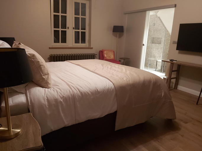 Others 4, B&B Asmara, Limburg