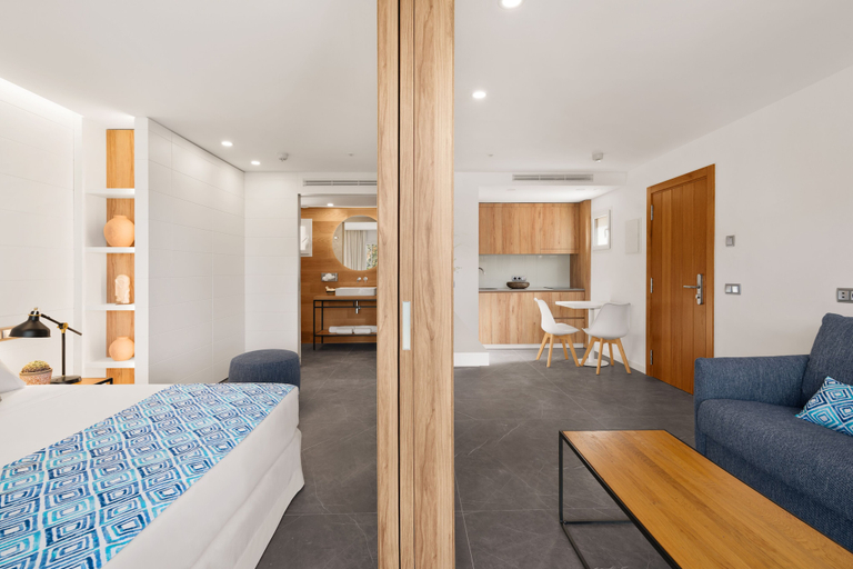 Bedroom 3, Bahía Suites Camp De Mar, Baleares