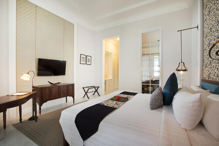 Bedroom 9