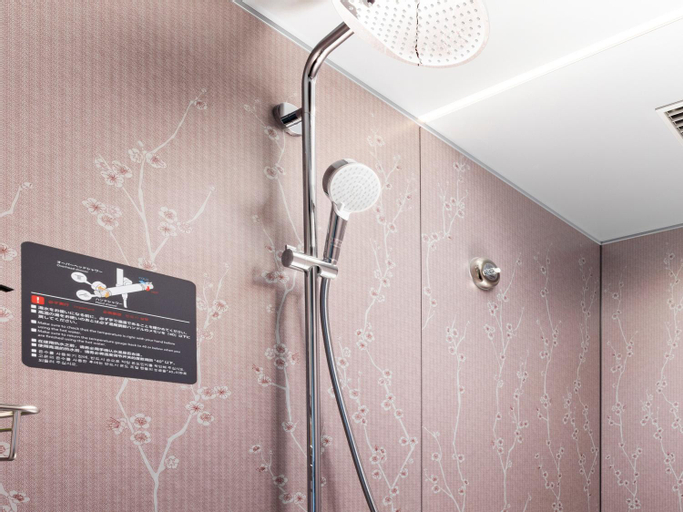 Bathroom 14