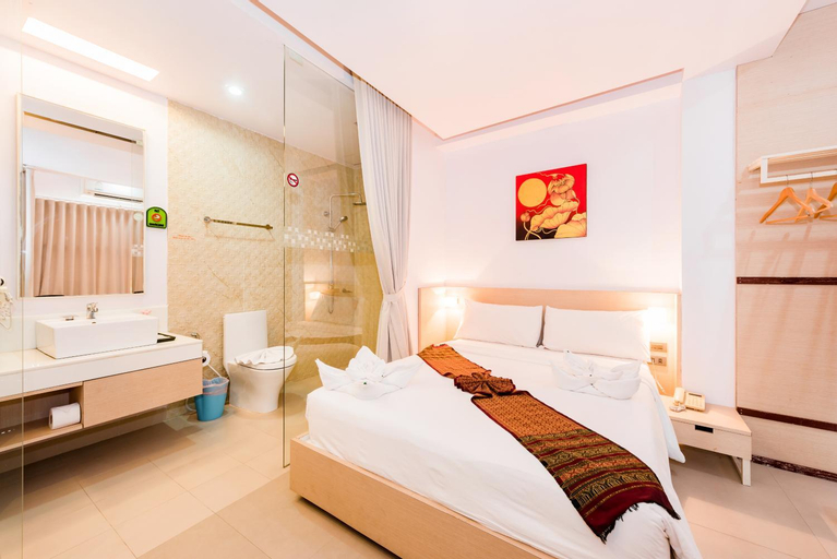Bedroom 13