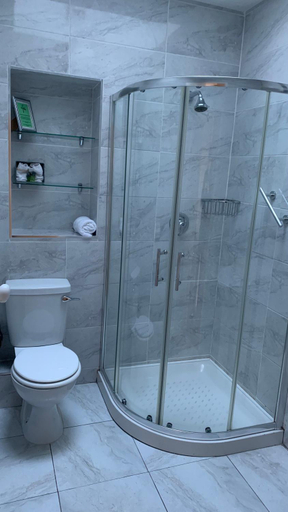 Bathroom 3, Boland's Accommodation Dingle