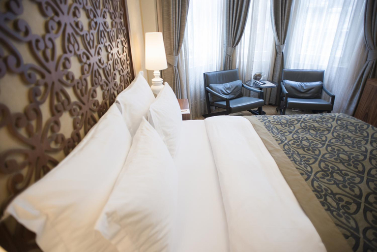 Bedroom 2, TAKSİM PRELUDE HOTEL , Beyoğlu