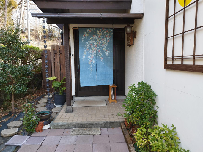 Pension Izukogen, Itō