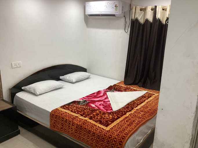 Others 4, Hotel Dharam Mukti, Purba Champaran