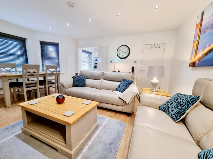 Bournemouth Luxury Apartment, Poole