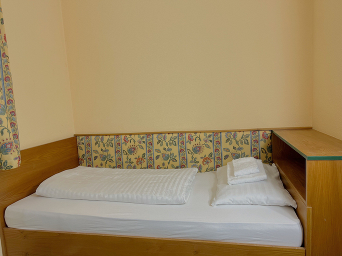 Bedroom 4, Mountain Hostel, Liezen