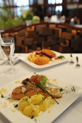 Food & Drinks 1, Hotel & Restaurant Hugenottengarten, Hochtaunuskreis
