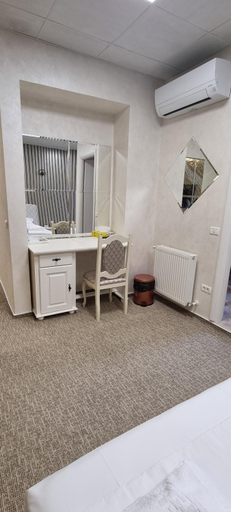 Others 3, DNT HOUSE 2, Craiova
