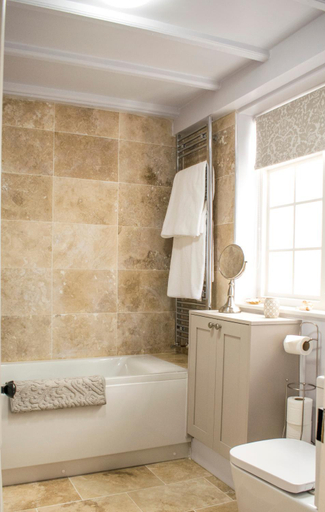 Bathroom 3, The White Horse & Griffin, North Yorkshire
