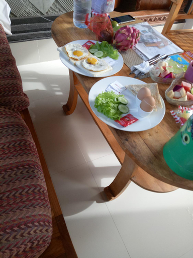 Food & Drinks 17