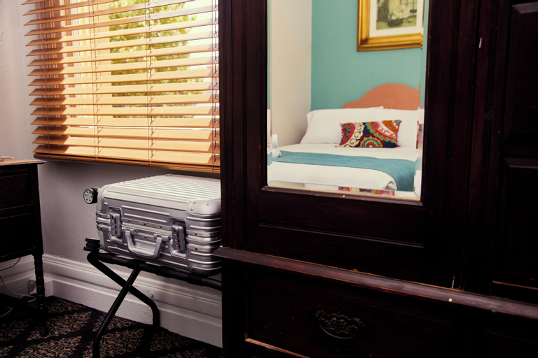 Bedroom 6