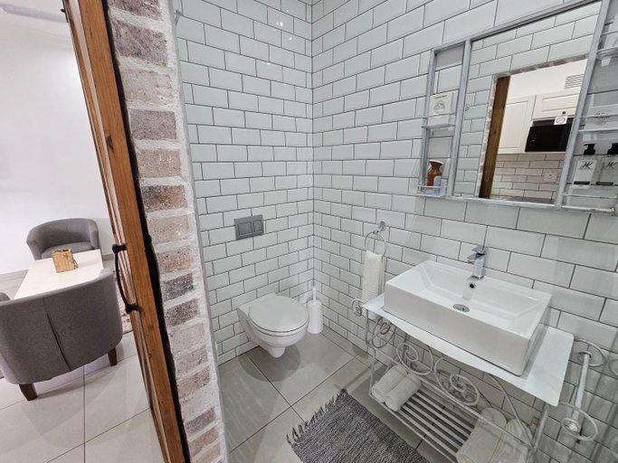 Bathroom 5