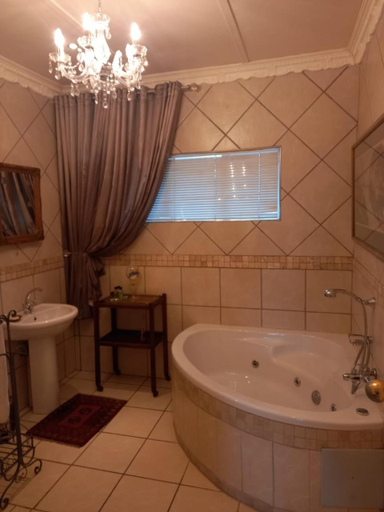 Bathroom 4, Michael-Angelo Guest House, Dr Kenneth Kaunda