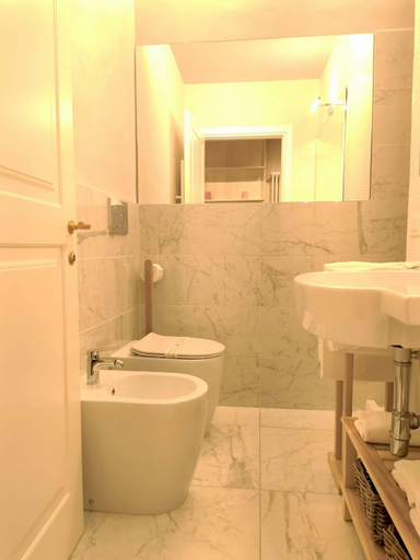 Bathroom 9