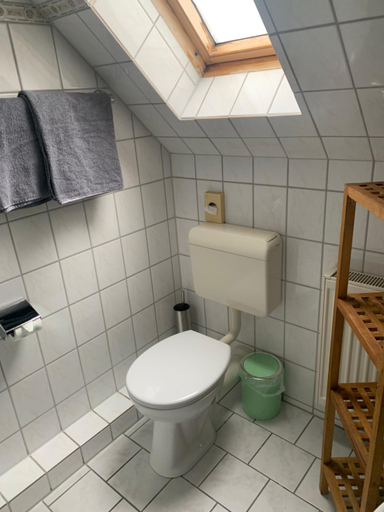 Bathroom 3, Hotel Meerblick garni, Wittmund