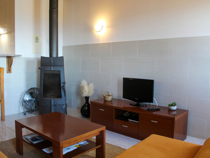 Others 5, Atlantis Breeze, Madalena