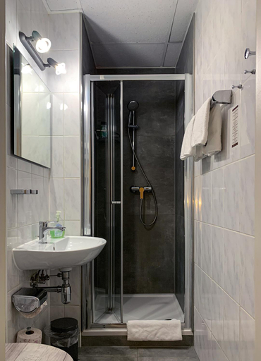 Bathroom 2, Hotel Carl von Clausewitz, Leipzig