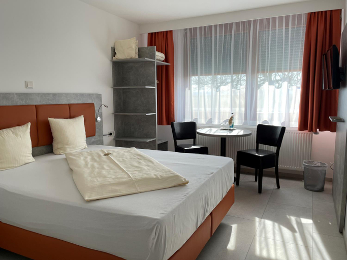 Bedroom 3, Hotel Frankenhohe, Ansbach