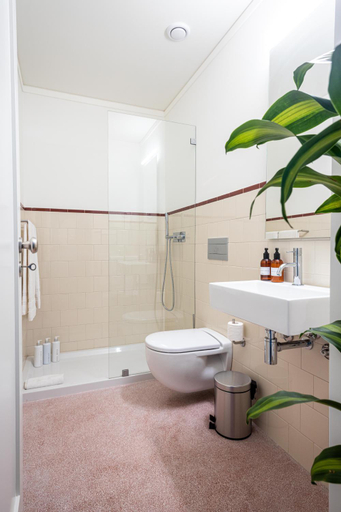 Bathroom 2, Bombarda Homes, Porto