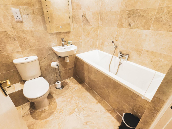 Bathroom 3, Three Salmons Hotel, Monmouthshire
