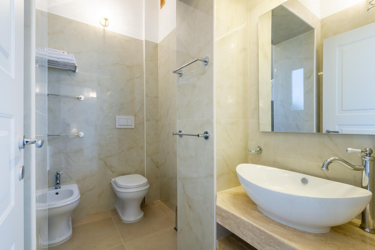 Bathroom 3, TENUTA DOROLIVO, Lecce