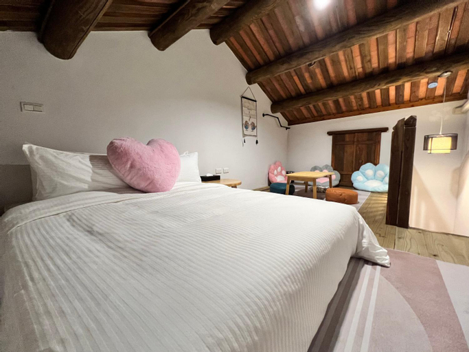 Bedroom 12