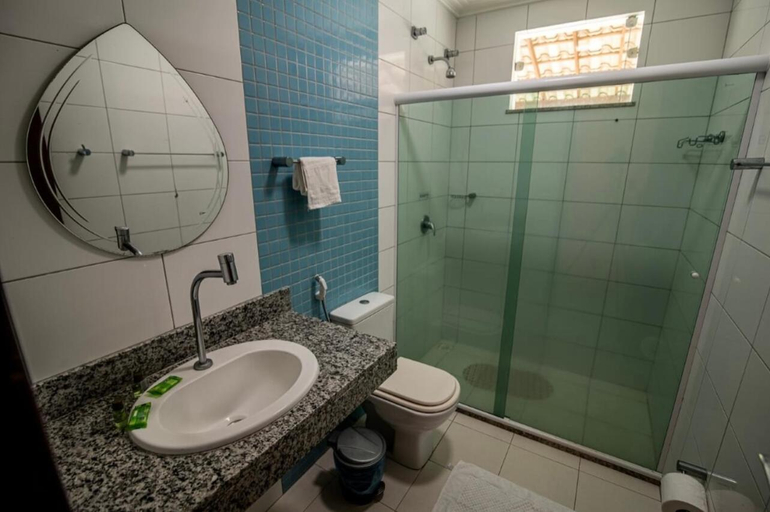 Bathroom 4, Hotel Fazenda Alto Alegre, Dom Macedo Costa