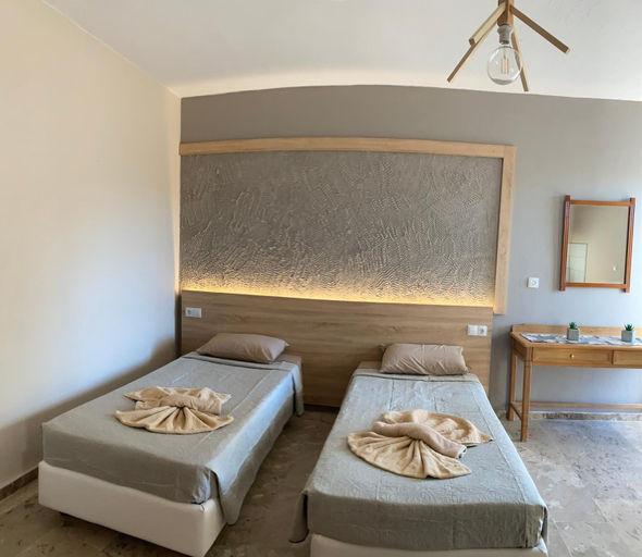 5, Greek Islands Studios, South Aegean