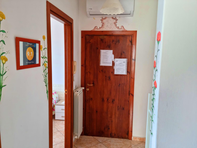 Others 5, Via Pasquale Testa, Latina