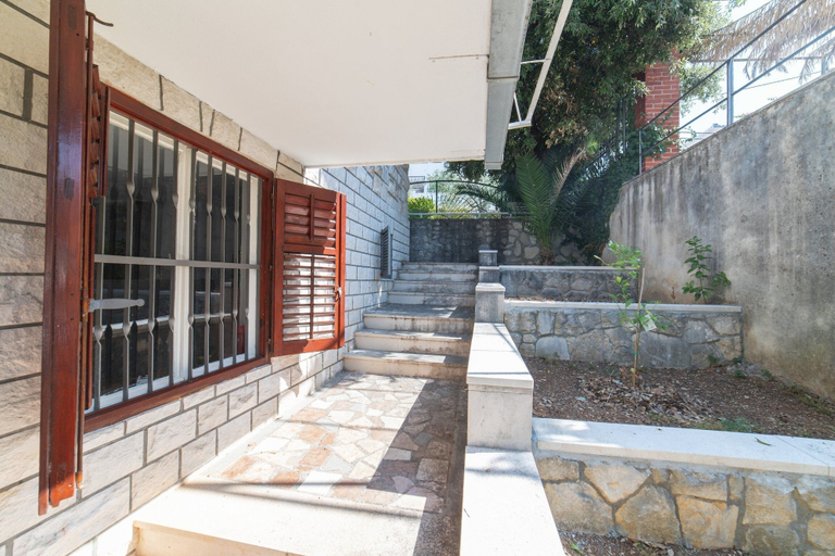 Others 4, Perfect Beachfront Getaway Ideal for Families, Seget