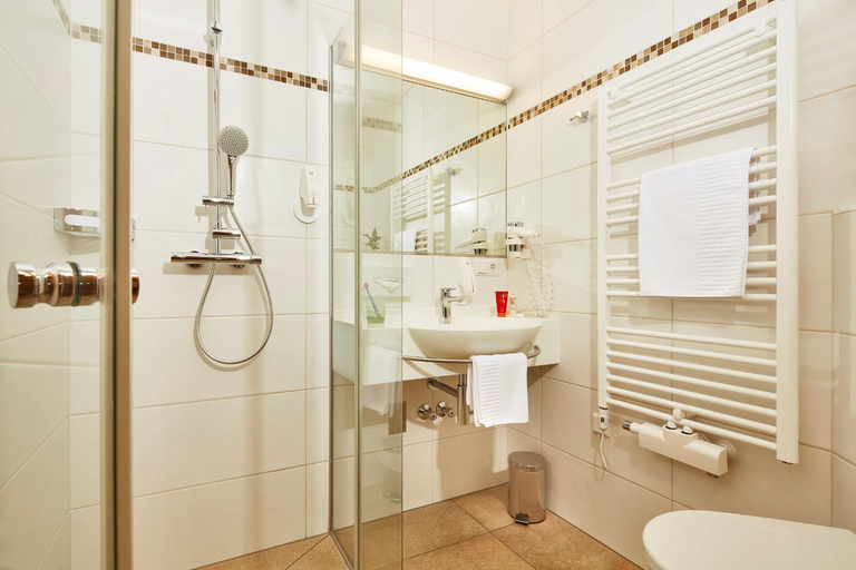 Bathroom 3, Donauhotel Lettnerhof, Amstetten