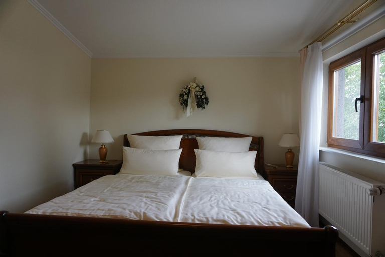 Bedroom 23