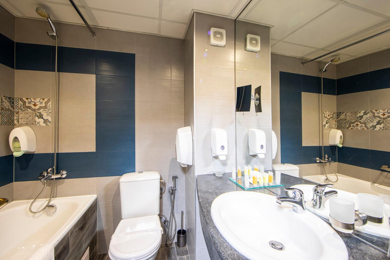 Bathroom 4, Spa Hotel Ezeretz Blagoevgrad, Blagoevgrad