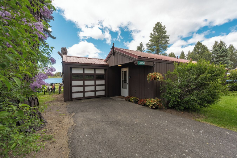 Exterior & Views 2, Historic  Gilchrist Waterfront Resort, Klamath