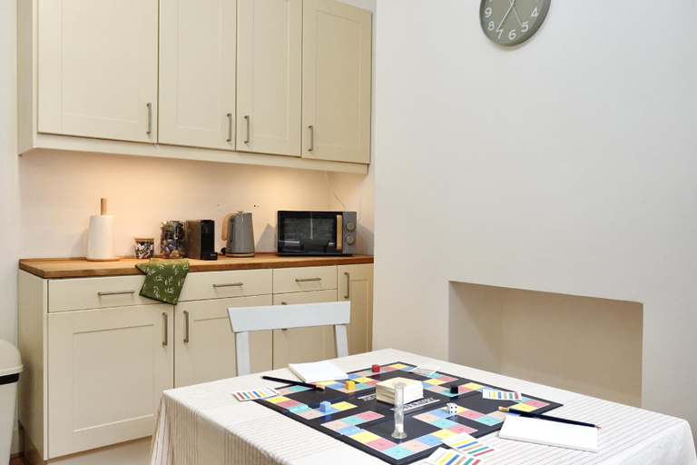 Others 5, Veeve - The Westminster Courtyard Apartment, London