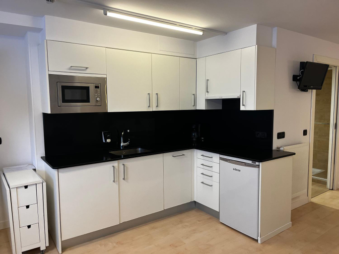 Others 4, Apartamentos Mundaka, Vizcaya