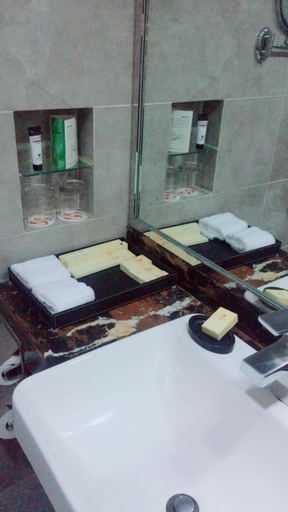 Bathroom 5, Jianguo Hotel Beijing, Beijing