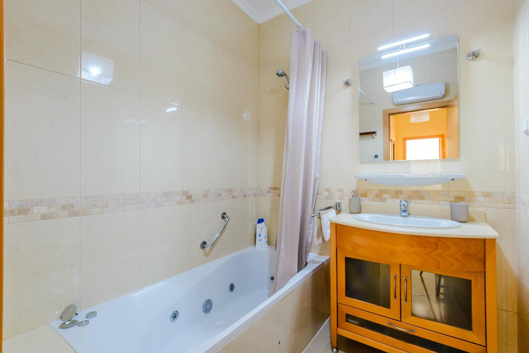 Bathroom 4, BnB Homes Apartment with Lovely ocean view Terrace, Albufeira