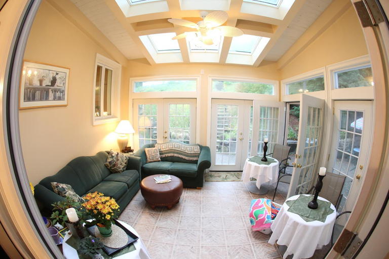 Attractions, Center Harbor Sutton House B & B, Carroll