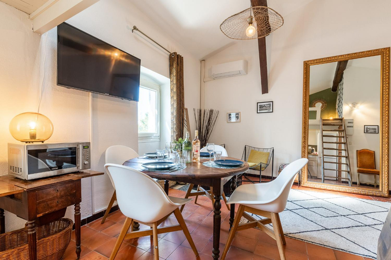 Dining Room 17
