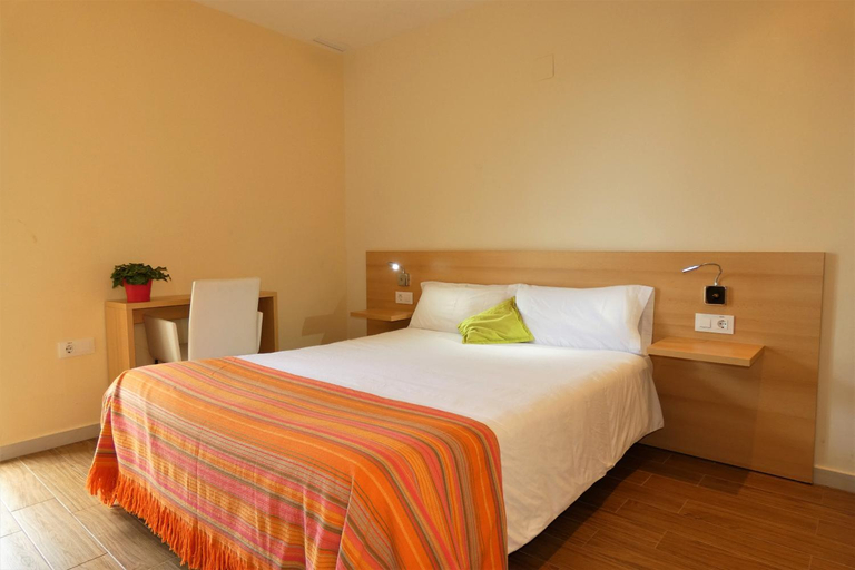 Bedroom 2, Hotel de Montana La Rocha, Valencia
