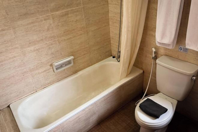 Bathroom 19