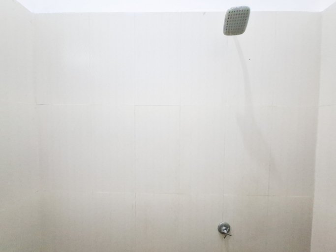 Bathroom 4, Sekapuk Indah Guest House Syariah Gresik RedPartner, Gresik