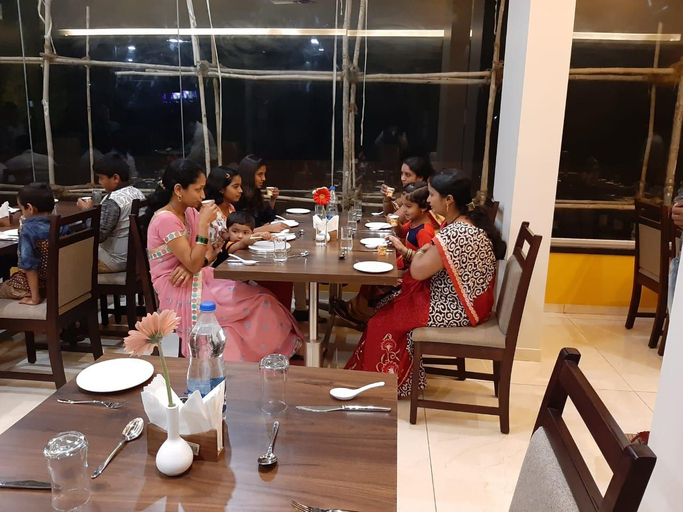 Others 5, Hotel Triveni Admapur , Kolhapur