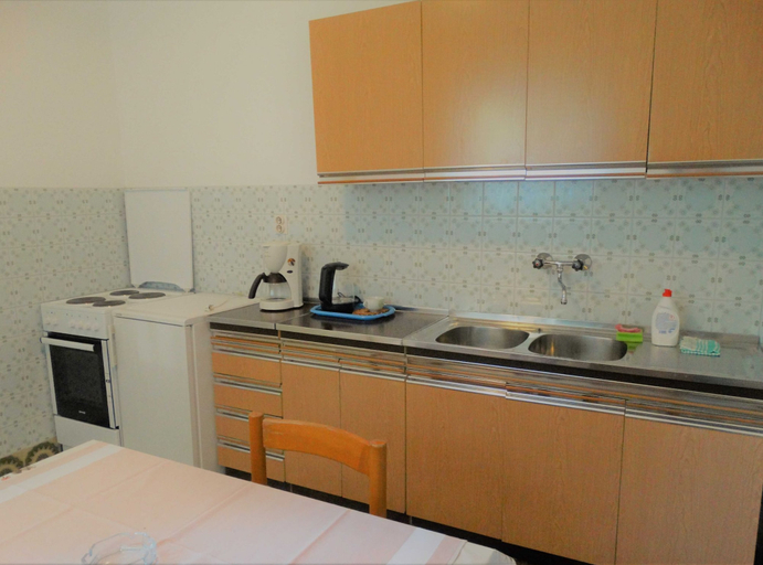 Others 3, Airy Crikvenica Apartment With Terrace Close to Beach, Crikvenica