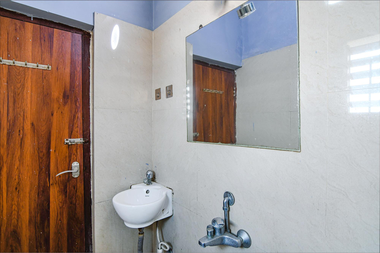 Bathroom 4, Via Westin Plaza, Kolkata