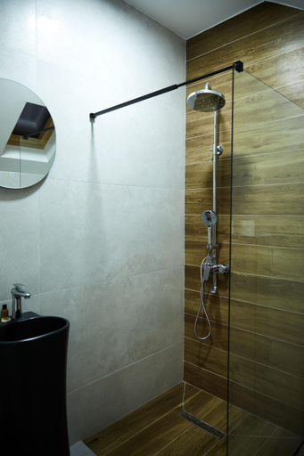 Bathroom 2, Amico Hotel, Priština