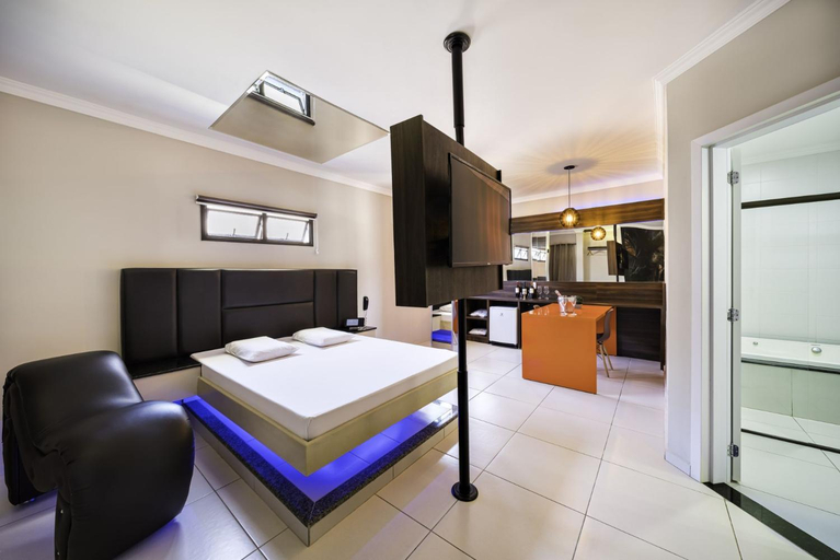 Others 5, Savanas Motel, Ponta Grossa