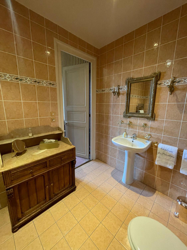 Bathroom 8